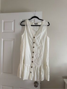 Sleeveless V-Neck White Button-Front Ruffle Dress (worn once)